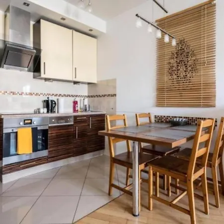 Close-urban Chic - One Bedroom - Luxury Stays- Platinum Towers&606 Varsovie